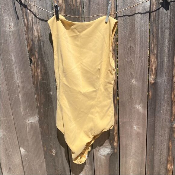 Zara Women's Bodysuit Sleeveless w/ Metal Detail Size S buttery yellow NWT - Picture 7 of 13